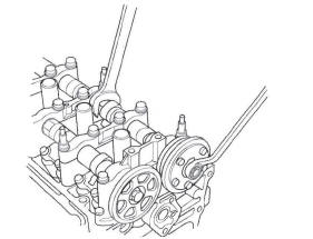 Honda CR-V. Cylinder Head