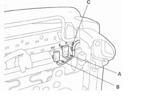 Honda CR-V. Seat Belts