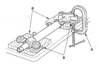 Honda CR-V. Steering